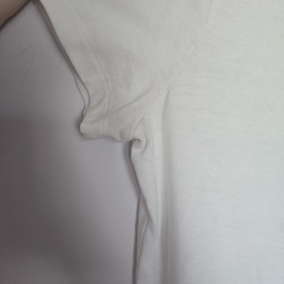 Nike Women's White T-Shirt - Picture 4 of 5